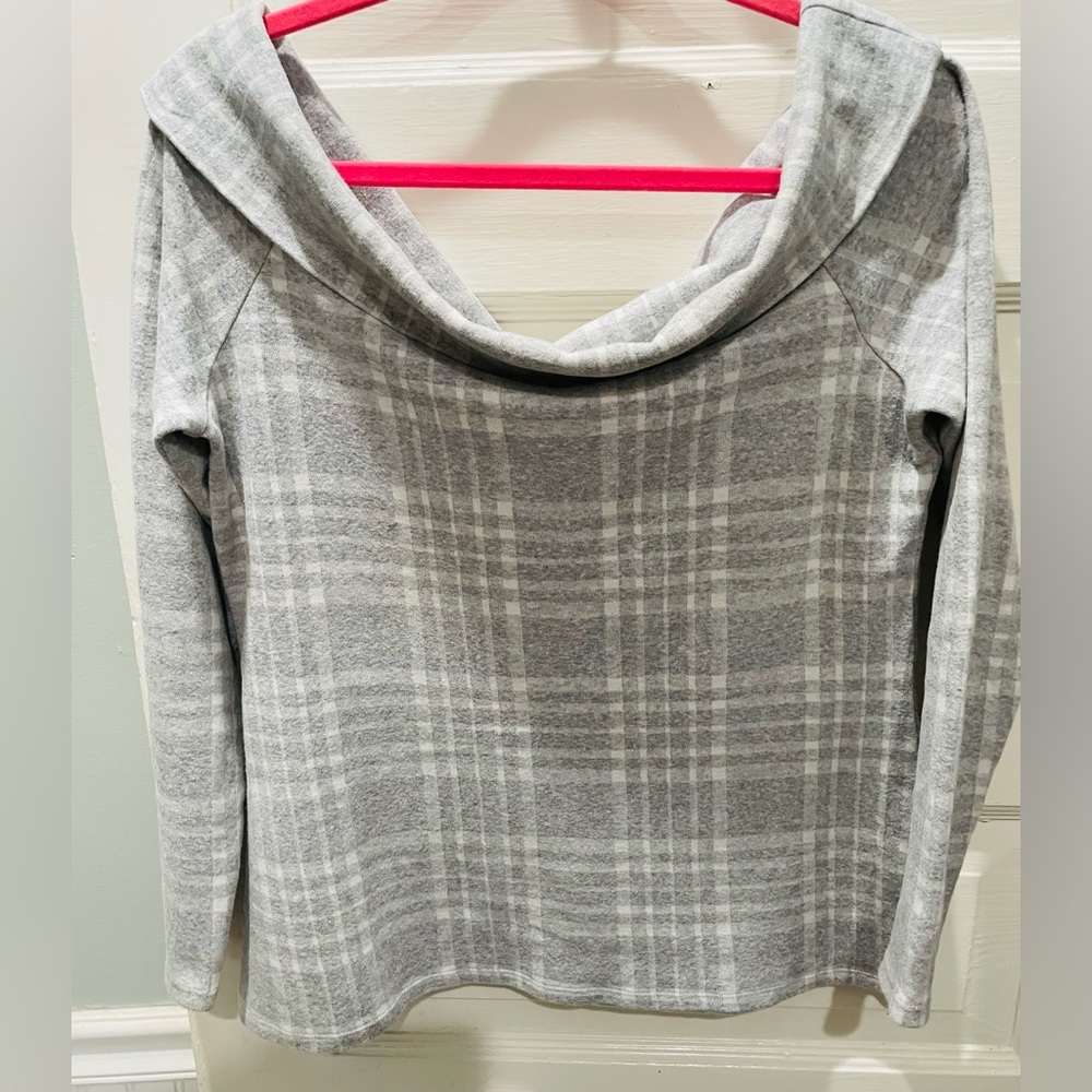 Banana Republic Women’s Off the Shoulder Gray Plaid Top, Large